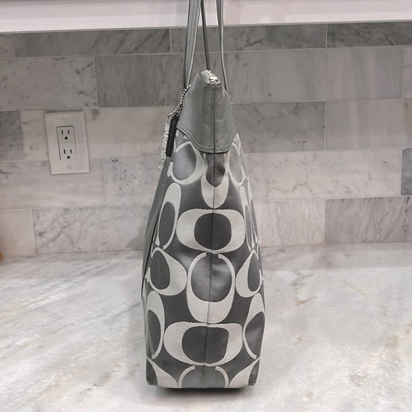 Coach Signature Laura Gray/Silver Double Strap Large Tote Bag - Picture 4 of 15